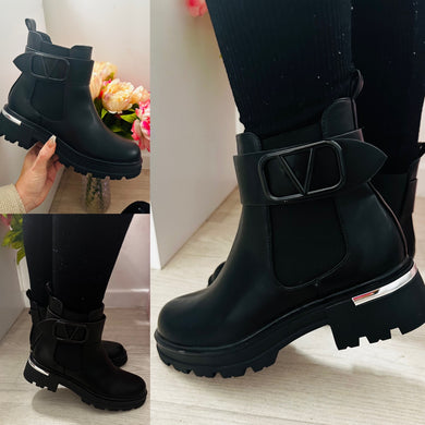 Carys Ankle Boot - Black