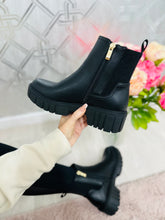 Zoe Ankle Boot- PU