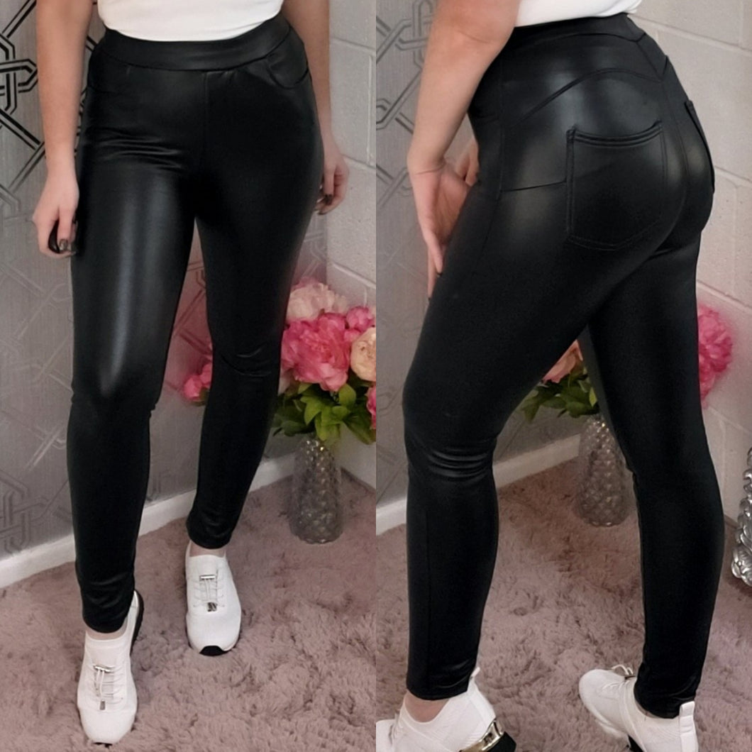 Donna Wax Look High Waisted Trousers -Black